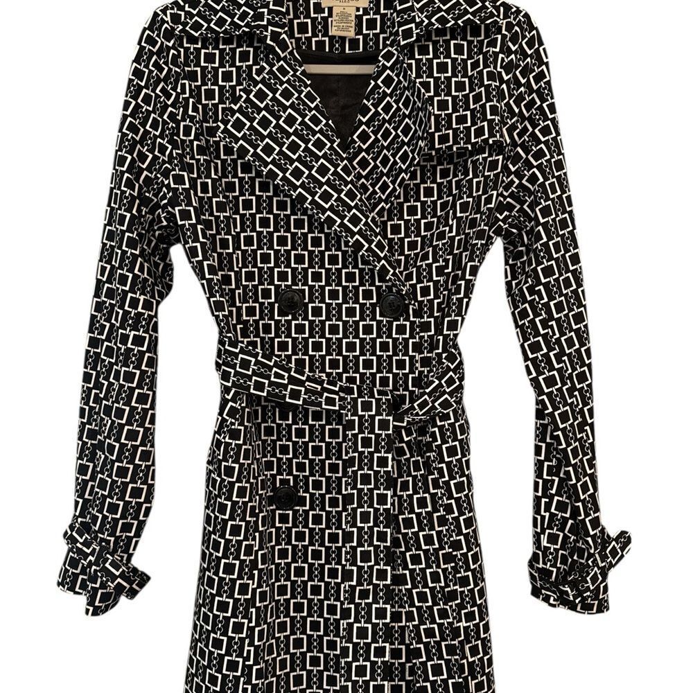 Vertigo Paris Black and White Trench Coat Size Small